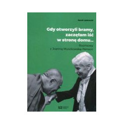 Gdy otworzyli bramy zaczęłam iść w stronę domu...